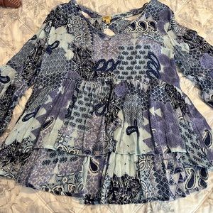 High low flowy blue top, never worn, size medium